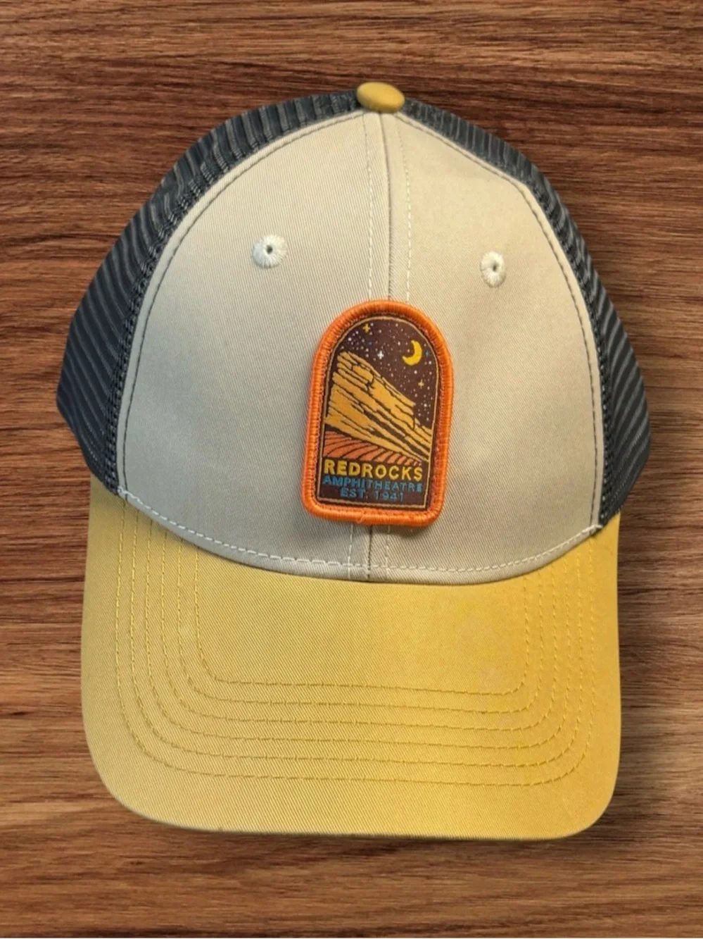NWT a ColoradoCool Red Rocks Amphitheatre trucker hat